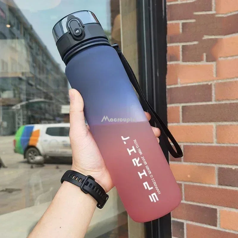 Dynamic Sports Water Bottle: Stay Hydrated on the Go with Style and Durability